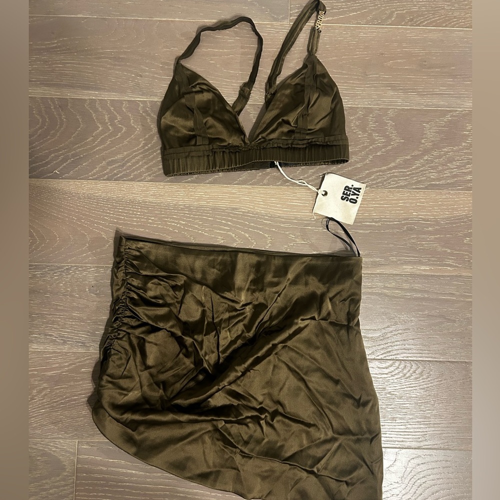 Ser.o.ya Green Silk Set